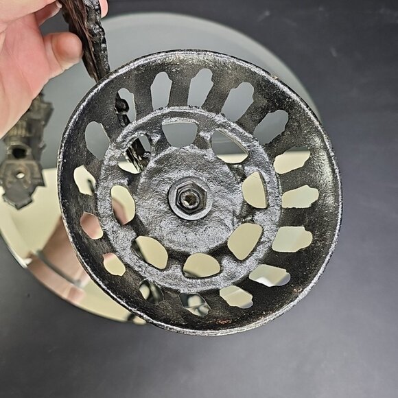 Antique Wall Mount Oil Lamp Holder Cast Iron Wall Sconce Swing Wall Bracket USA - Picture 5 of 14